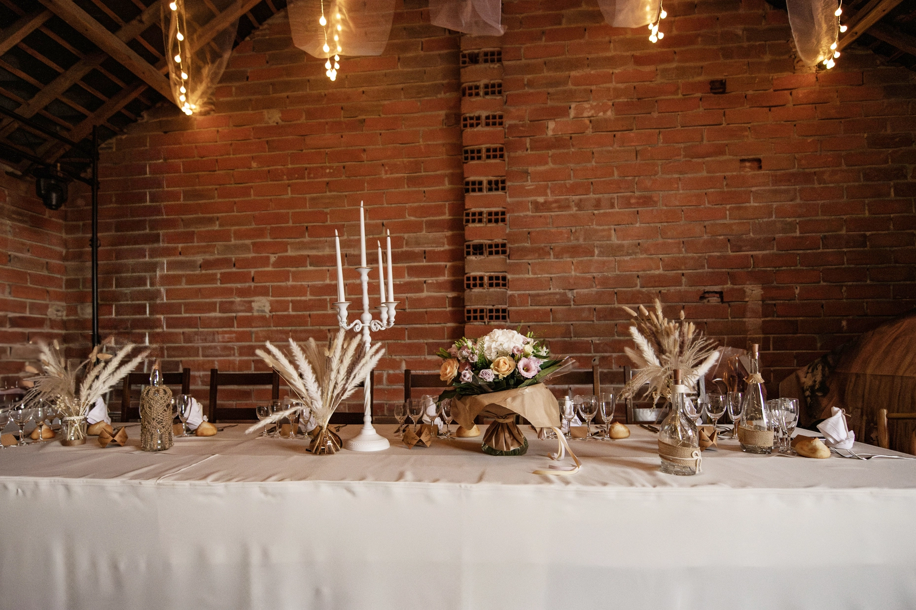 décoration de table lors d'un mariage intimiste